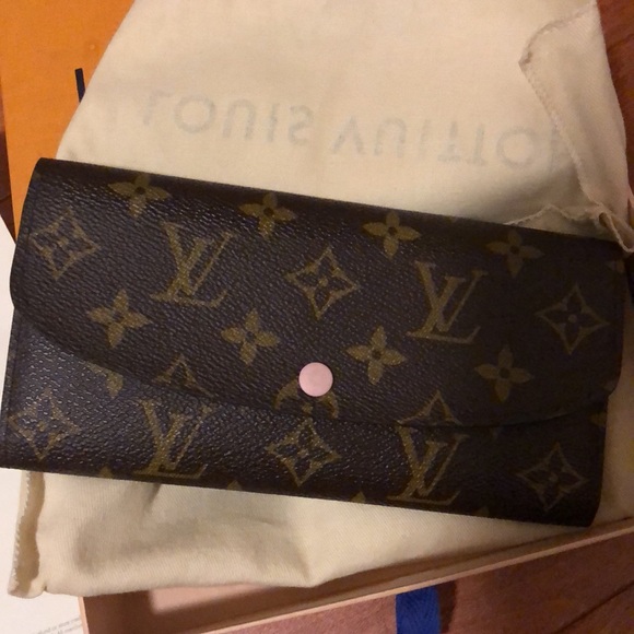SOLD！Louis vuitton wallet - Picture 2 of 8